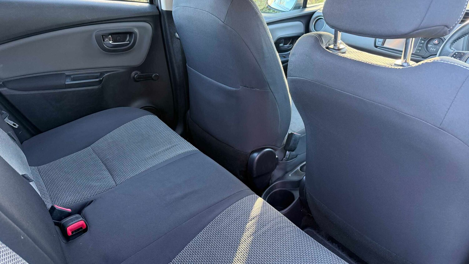 Used Toyota Yaris for sale - 77858853: Photo 12