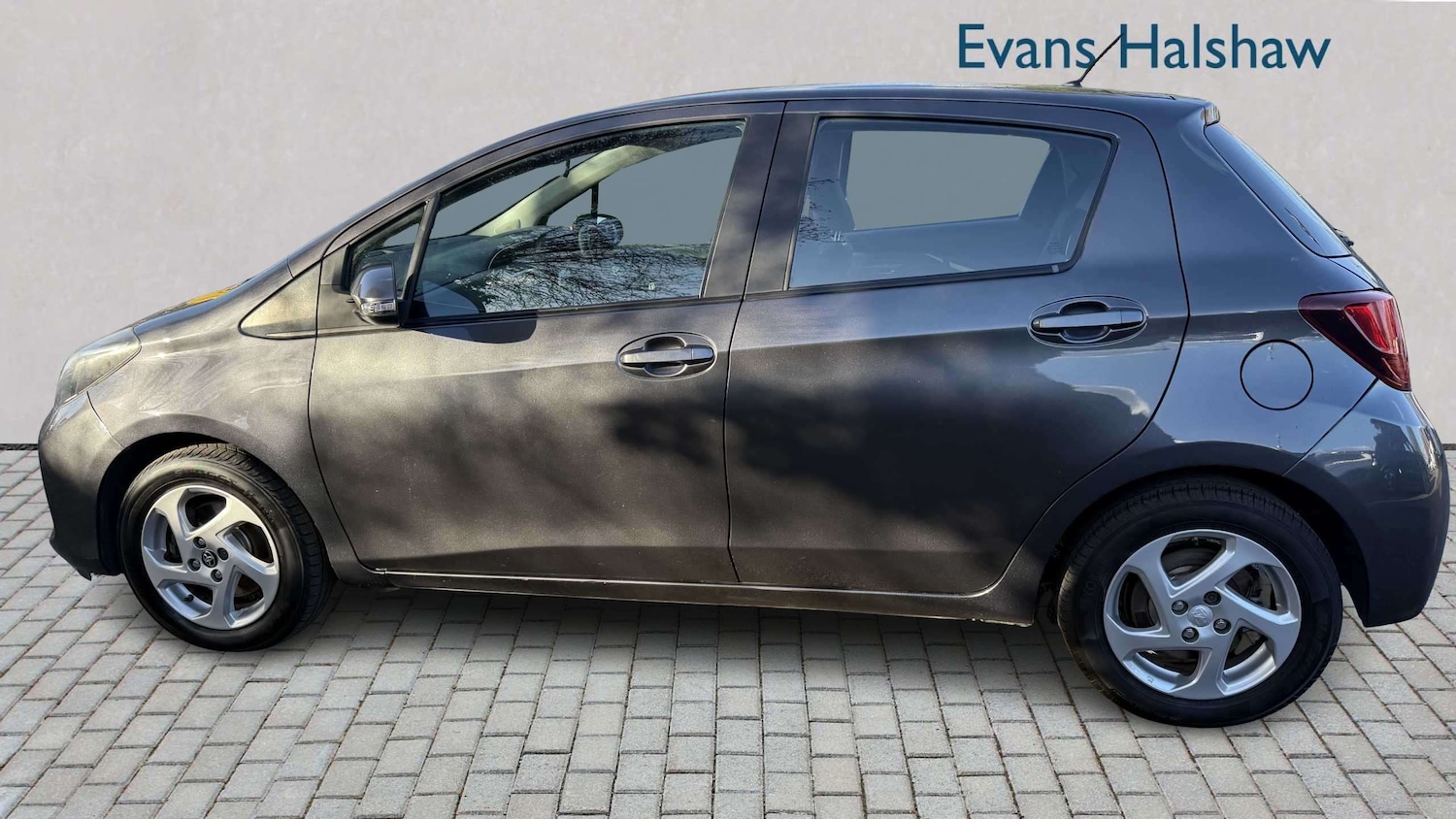 Used Toyota Yaris for sale - 77858853: Photo 3
