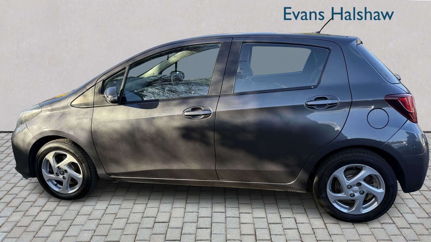 Used Toyota Yaris for sale - 77858853: Photo 6