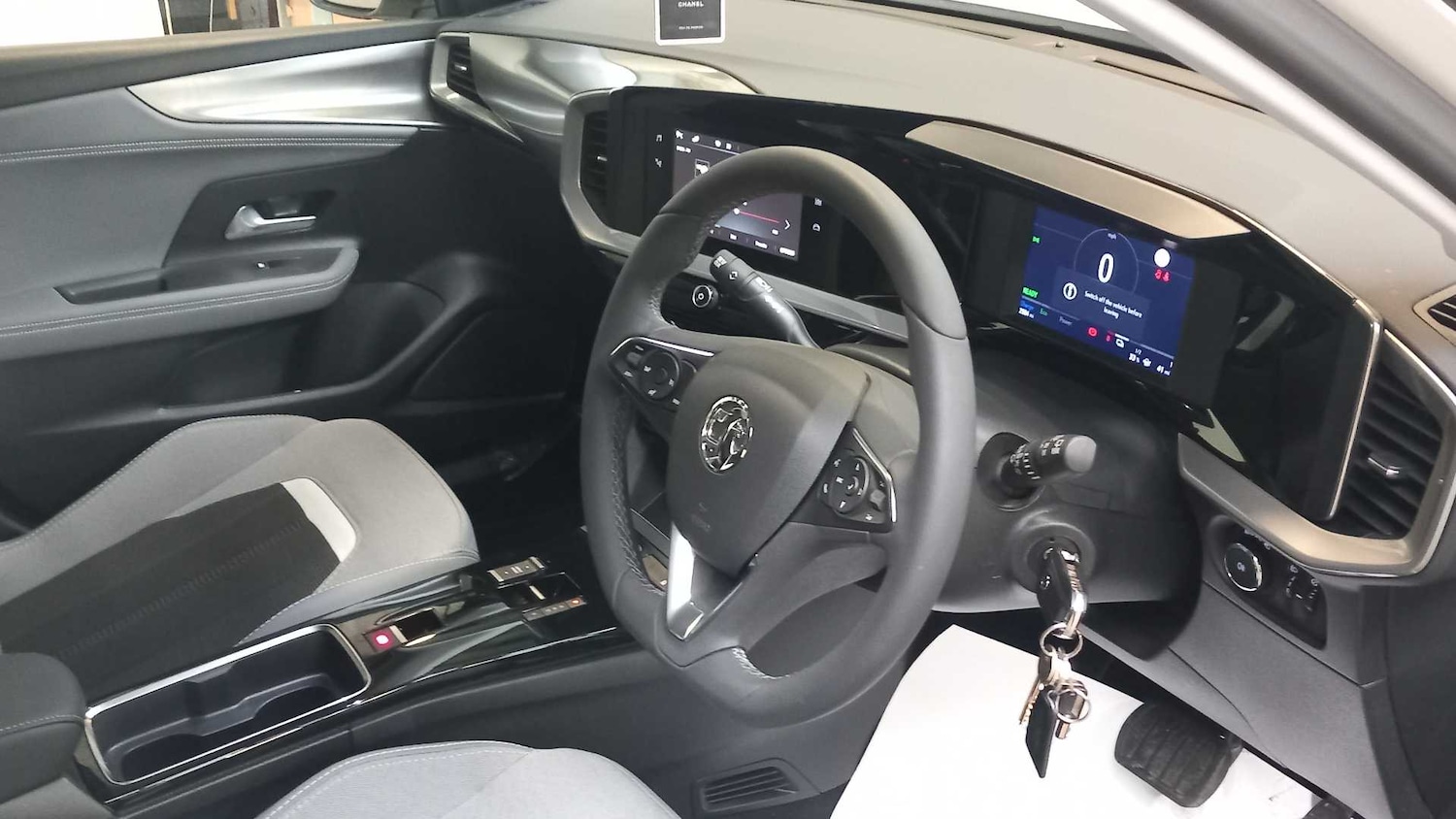 Used Vauxhall Mokka 2024 for sale - 77928521: Photo 2