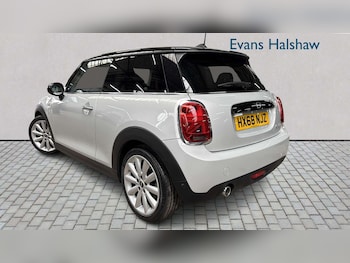 Used MINI Hatch 2019 for sale - 78834921: Photo