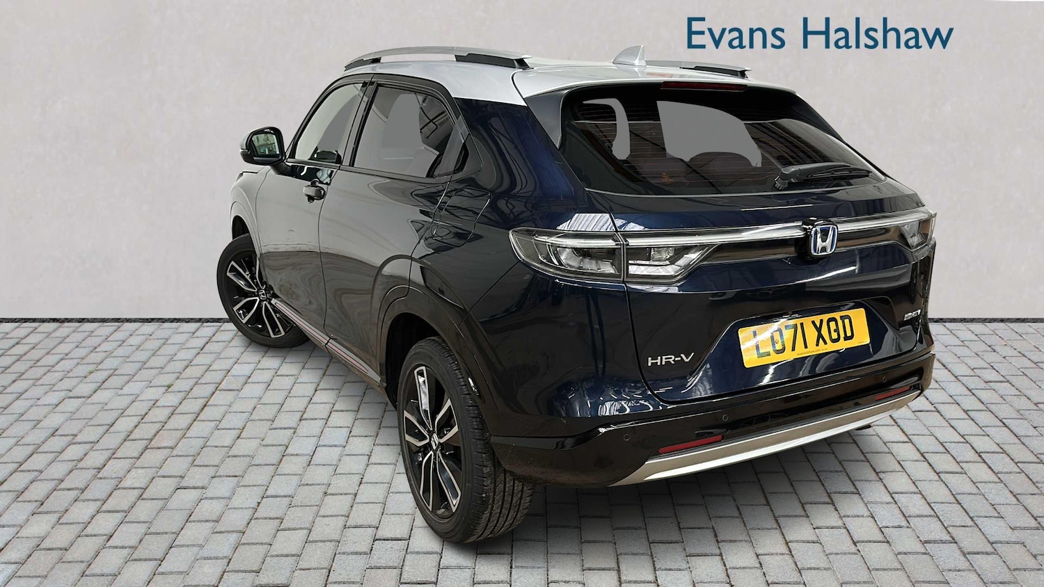 Used Honda HR-V for sale - 77860674: Photo 2