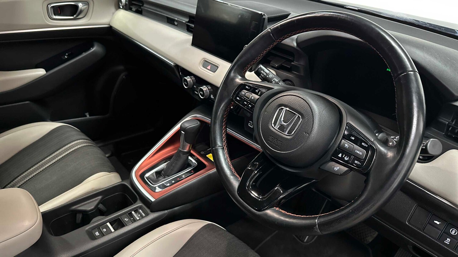 Used Honda HR-V for sale - 77860674: Photo 8