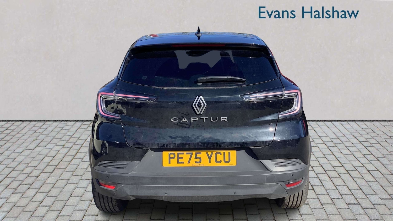 Used Renault Captur 2025 for sale - 78037729: Photo 3