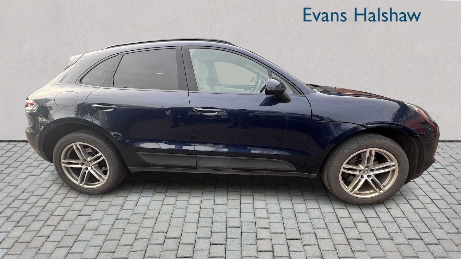 Used Porsche Macan 2020 for sale - 77913812: Photo 4
