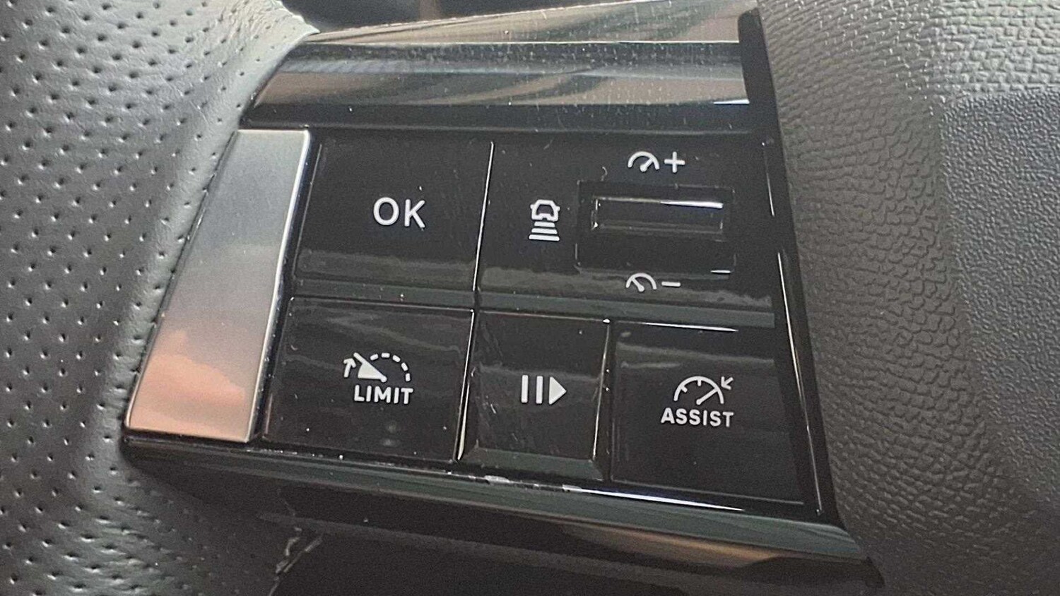 Used Vauxhall Astra for sale - 77862103: Photo 25