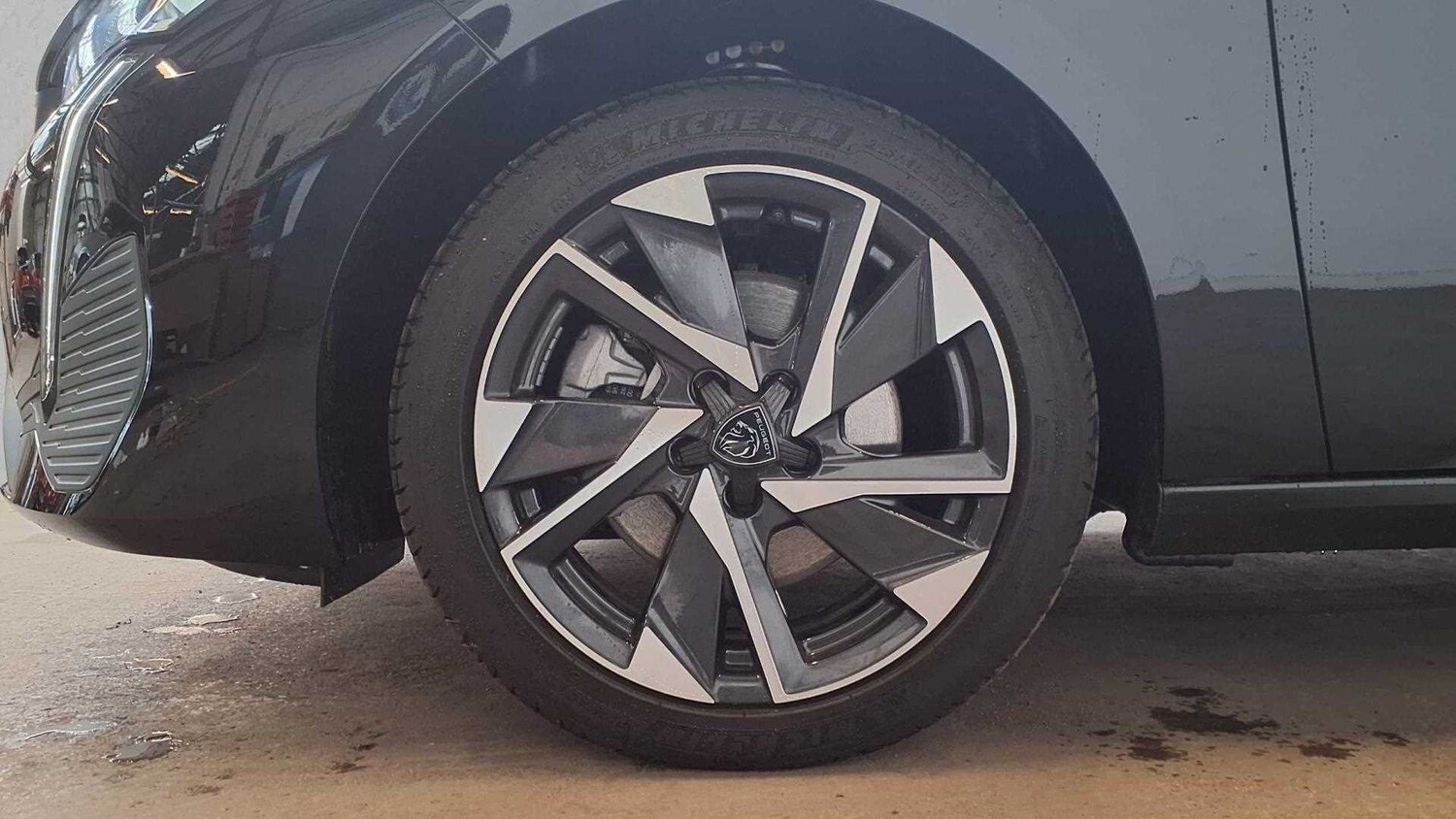 Used Peugeot 308 for sale - 77860839: Photo 11