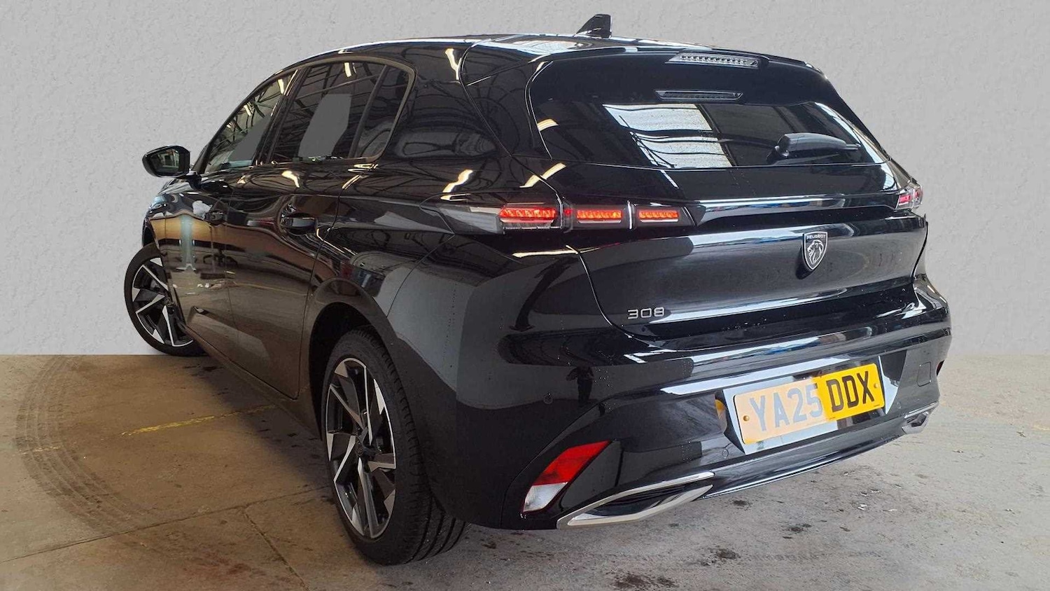 Used Peugeot 308 for sale - 77860839: Photo 2