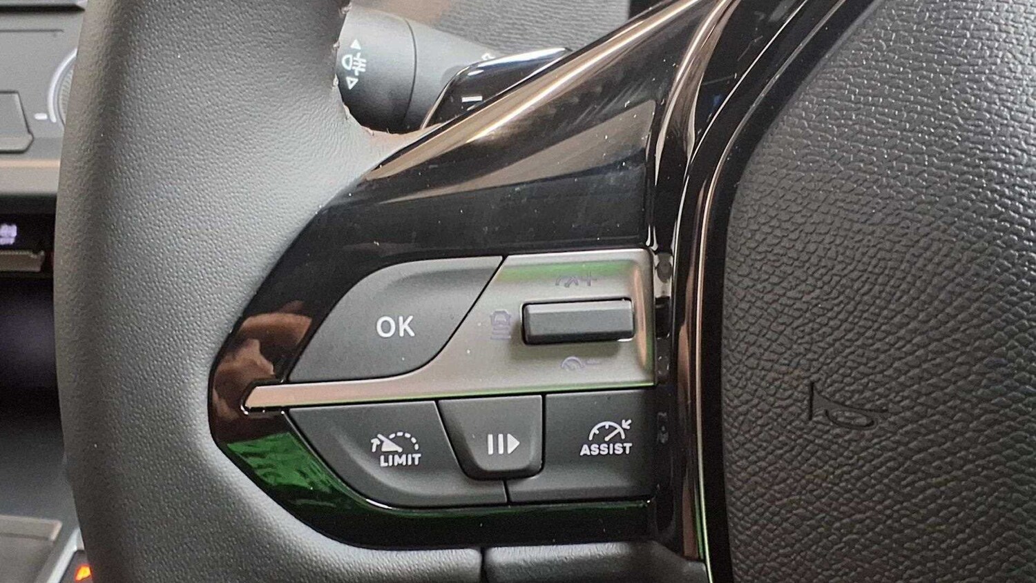 Used Peugeot 308 for sale - 77860839: Photo 27