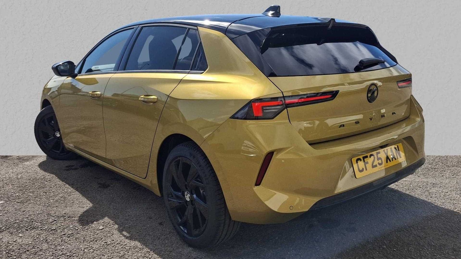 Used Vauxhall Astra for sale - 77862178: Photo 2