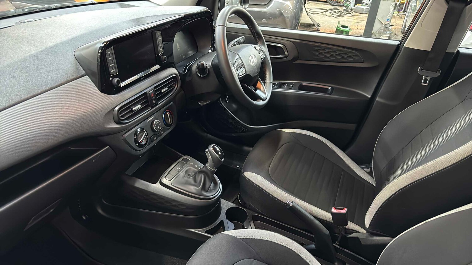 Used Hyundai i10 2024 for sale - 77856930: Photo 13