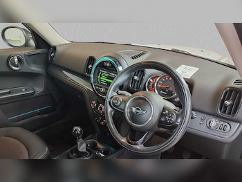 Used MINI Countryman 2018 for sale - 77996120: Photo