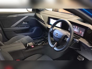 Used Vauxhall Astra 2024 for sale - 77979616: Photo