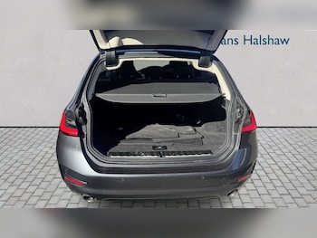 Used BMW 3 Series 2021 for sale - 77943089: Photo