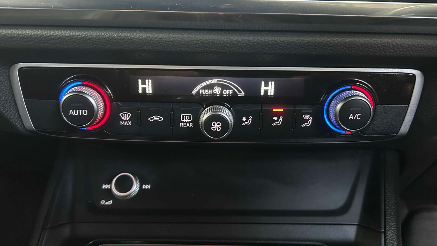 Used Audi Q3 for sale - 77859797: Photo 18