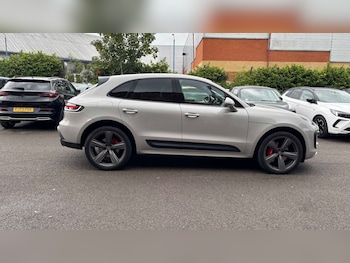 Used Porsche Macan 2023 for sale - 78899893: Photo