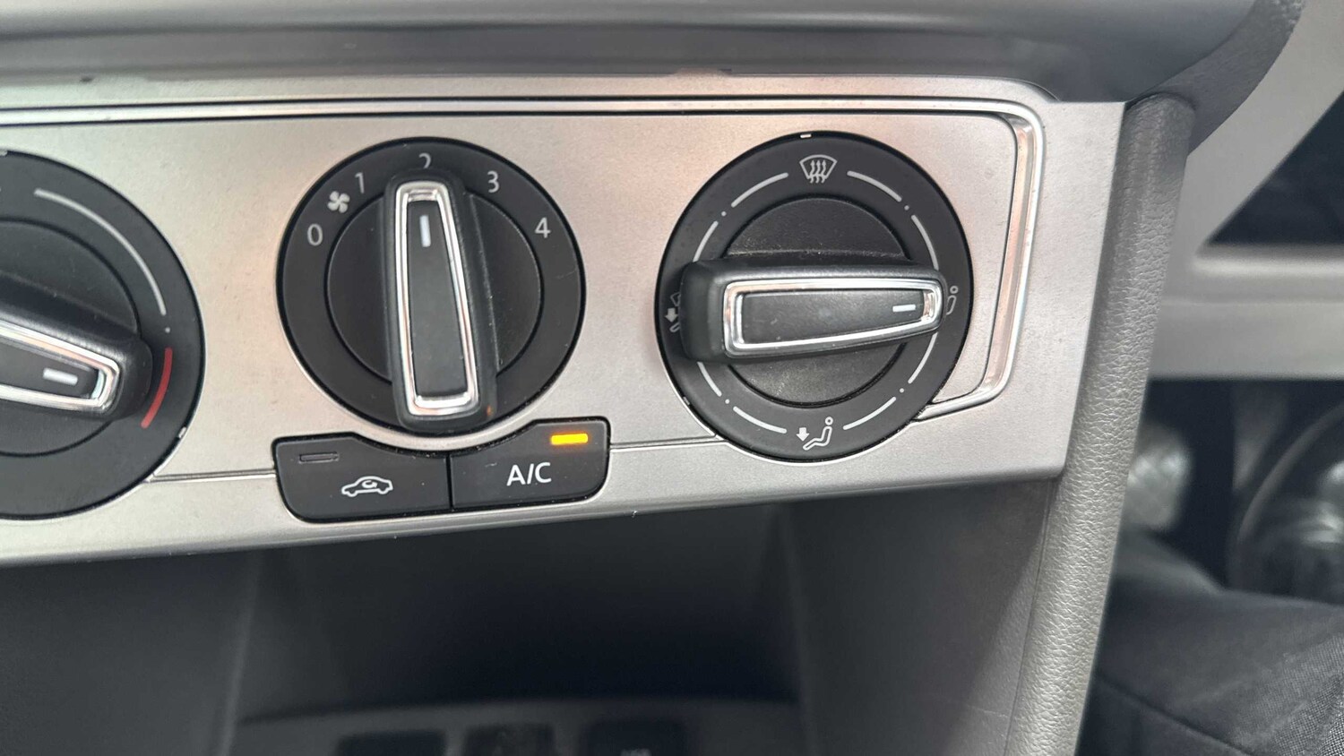 Used Volkswagen Polo 2017 for sale - 77858189: Photo 19