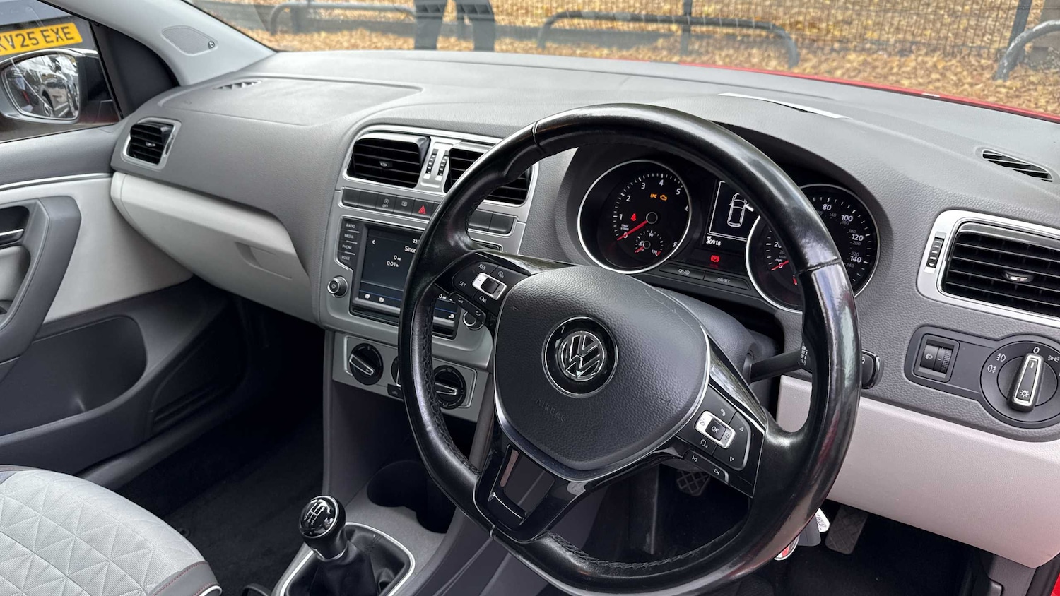 Used Volkswagen Polo 2017 for sale - 77858189: Photo 2