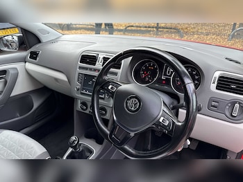 Used Volkswagen Polo 2017 for sale - 77858189: Photo