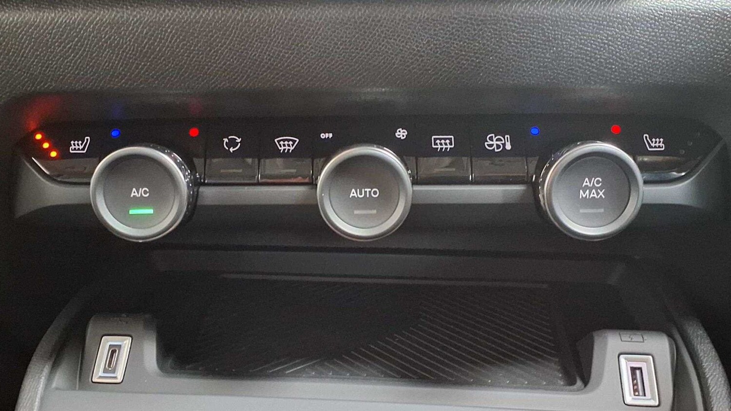 Used Citroen C4 2025 for sale - 77858192: Photo 16