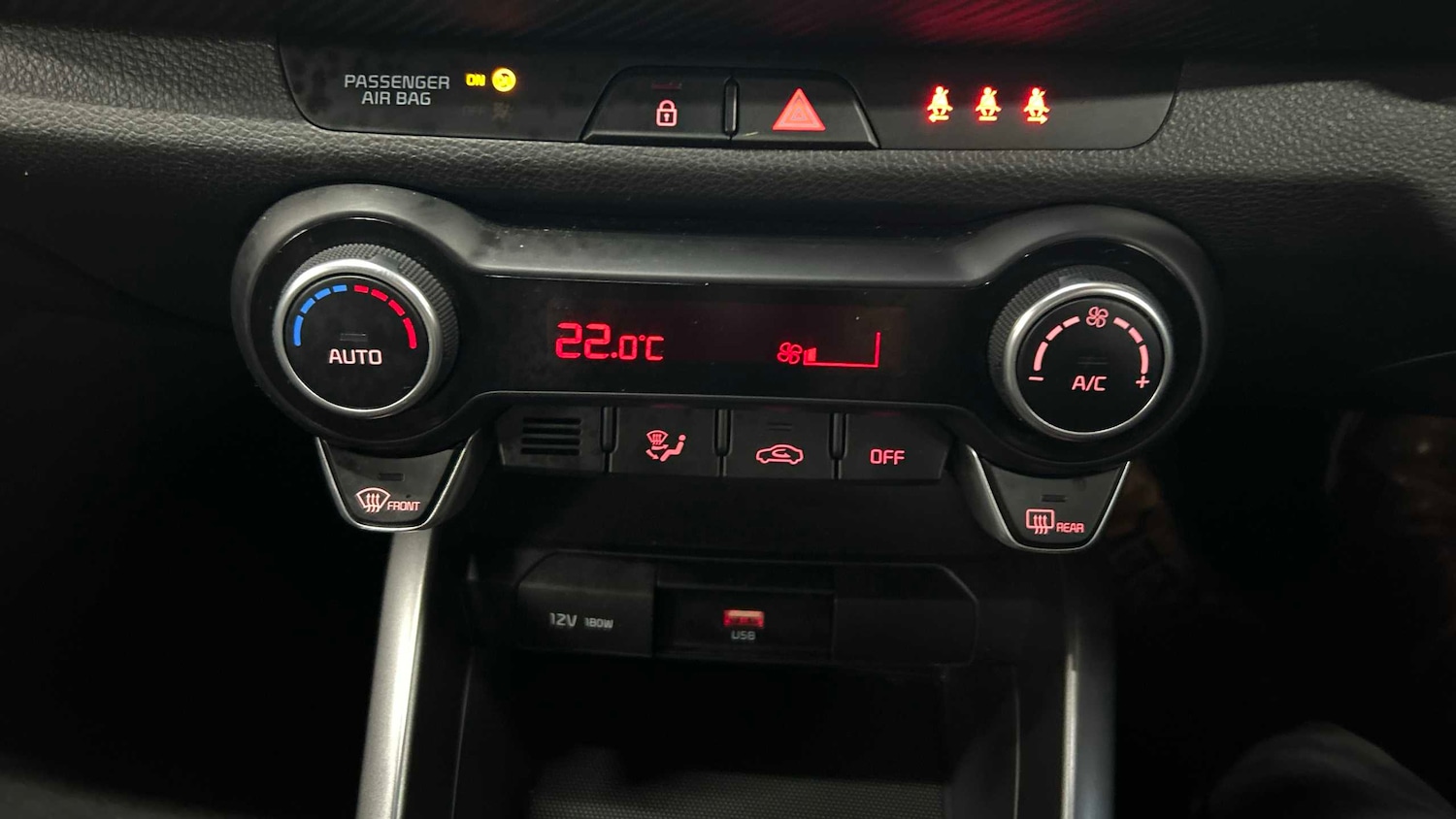 Used Kia Stonic for sale - 77861769: Photo 22