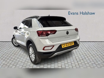 Used Volkswagen T-Roc 2023 for sale - 79109461: Photo