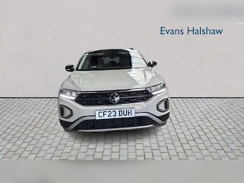 Used Volkswagen T-Roc 2023 for sale - 79109461: Photo