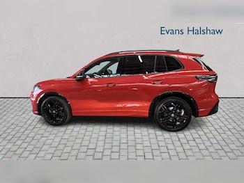 Used Volkswagen Tiguan 2024 for sale - 79415264: Photo