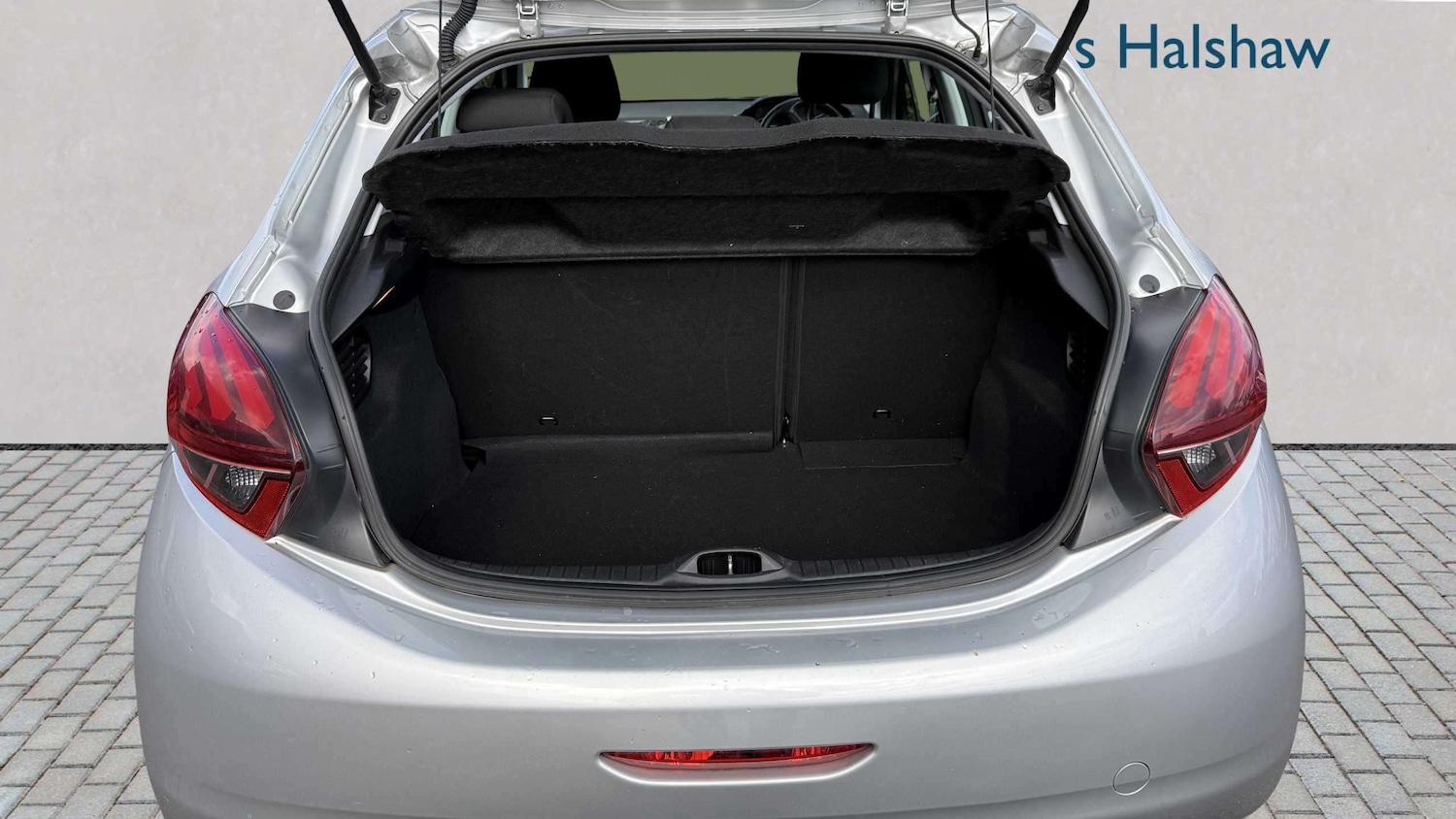 Used Peugeot 208 2018 for sale - 78037830: Photo 4