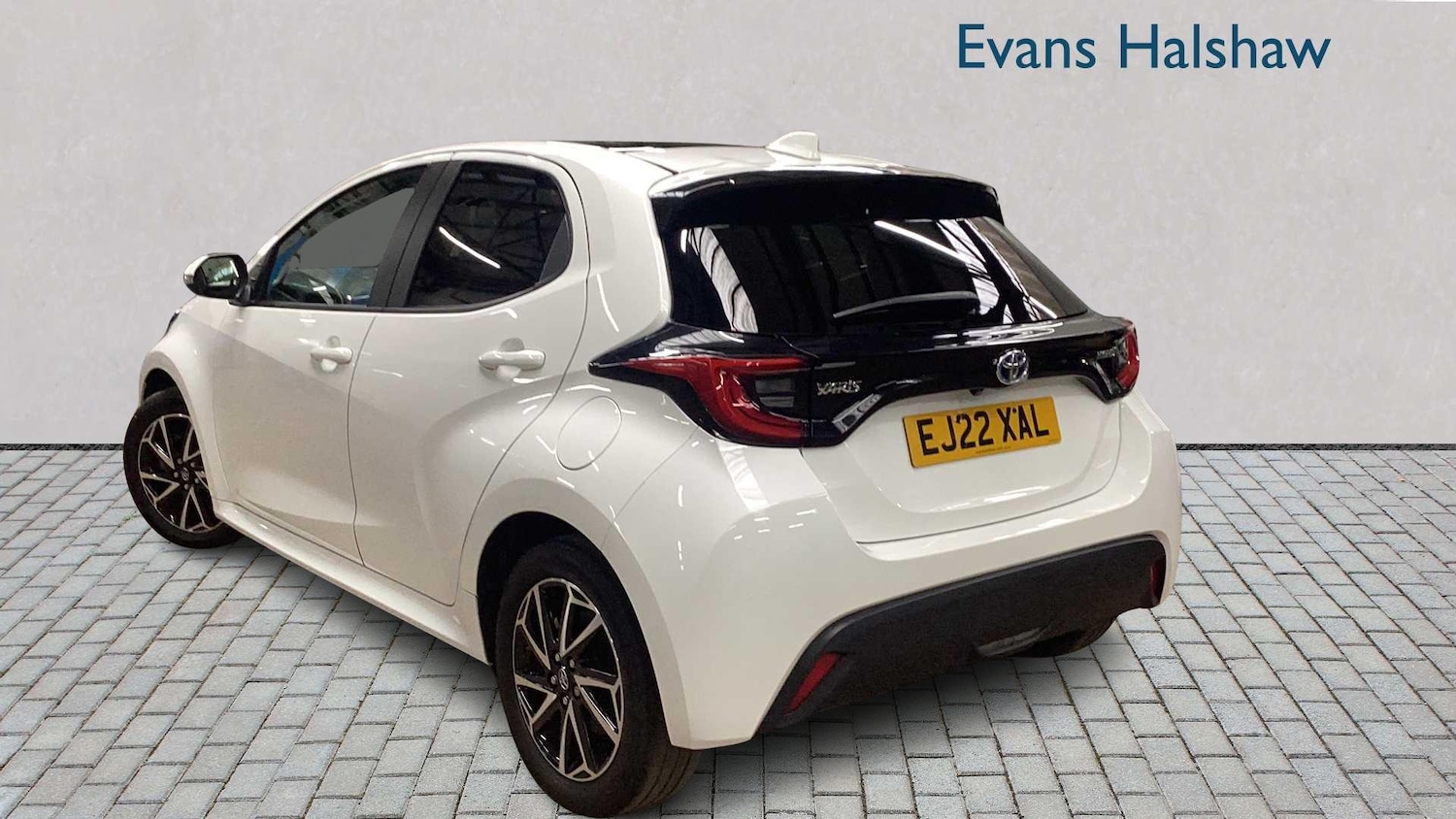 Used Toyota Yaris for sale - 77862589: Photo 2