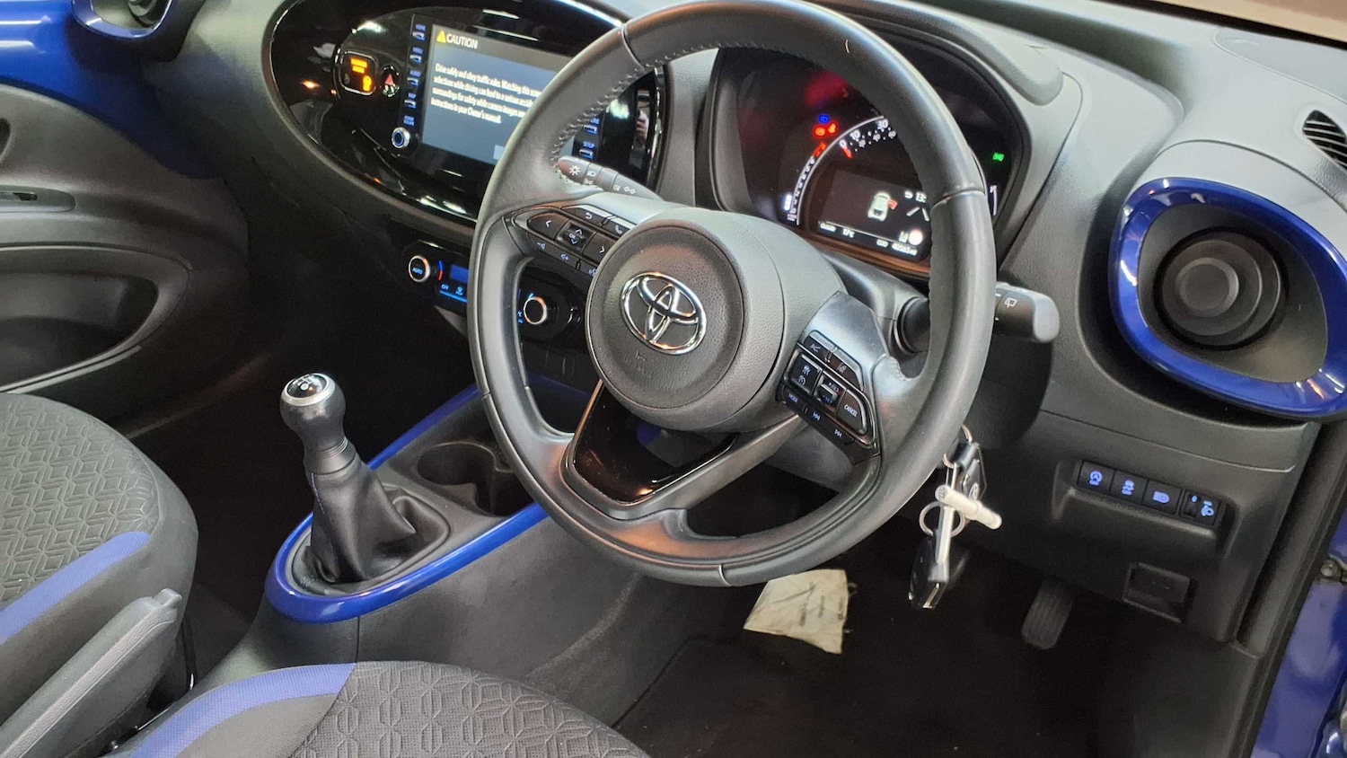 Used Toyota Aygo X 2023 for sale - 77856637: Photo 2