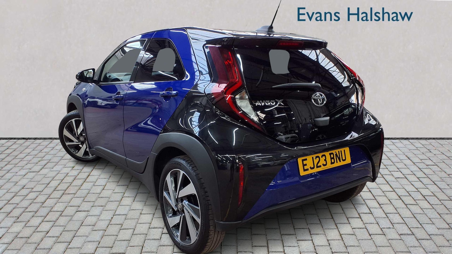 Used Toyota Aygo X 2023 for sale - 77856637: Photo 4