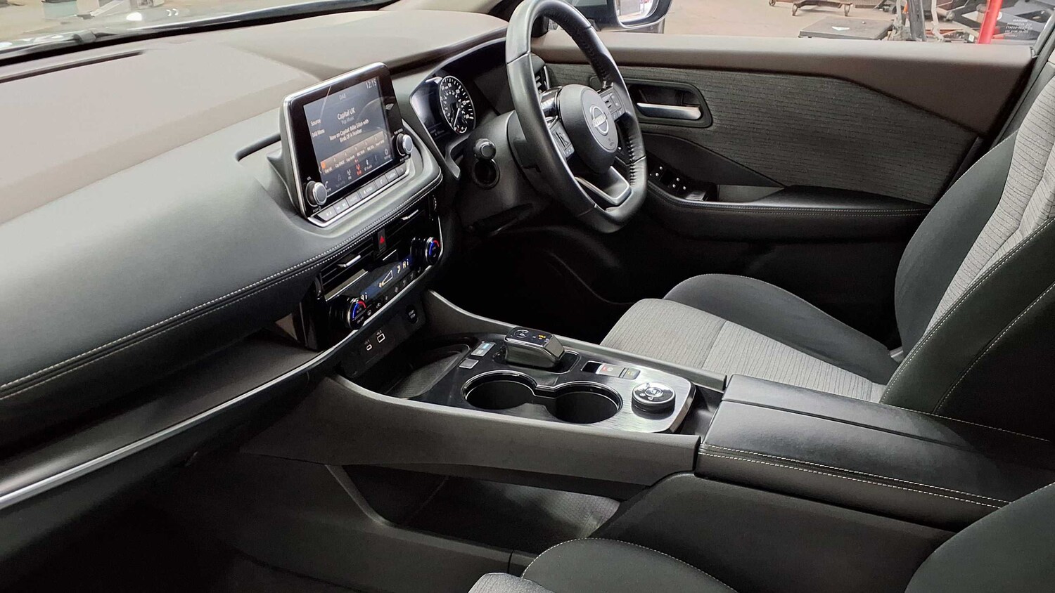 Used Nissan X-Trail 2024 for sale - 77858842: Photo 19