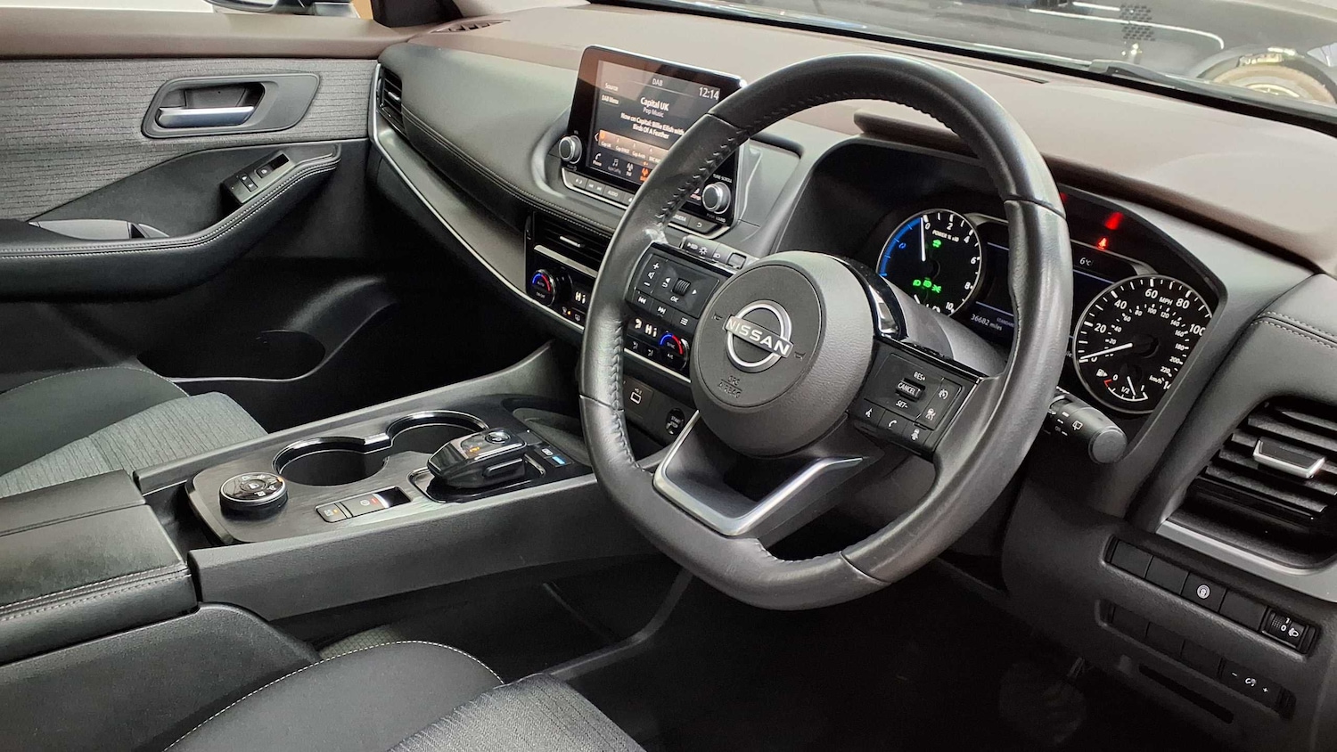 Used Nissan X-Trail 2024 for sale - 77858842: Photo 2