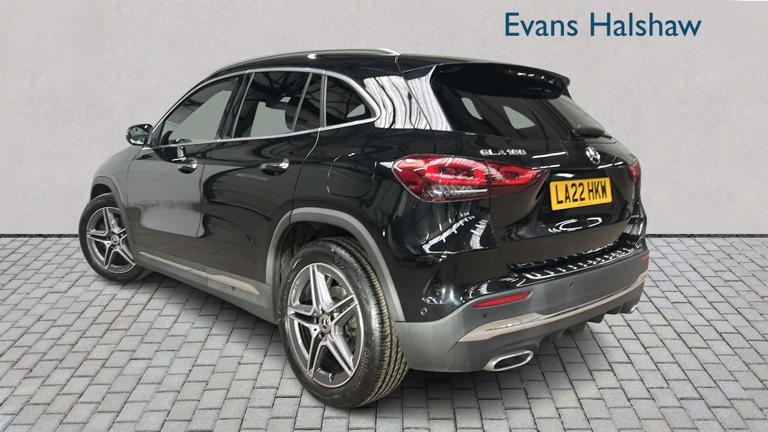 Used Mercedes-Benz GLA for sale - 77861737: Photo 2
