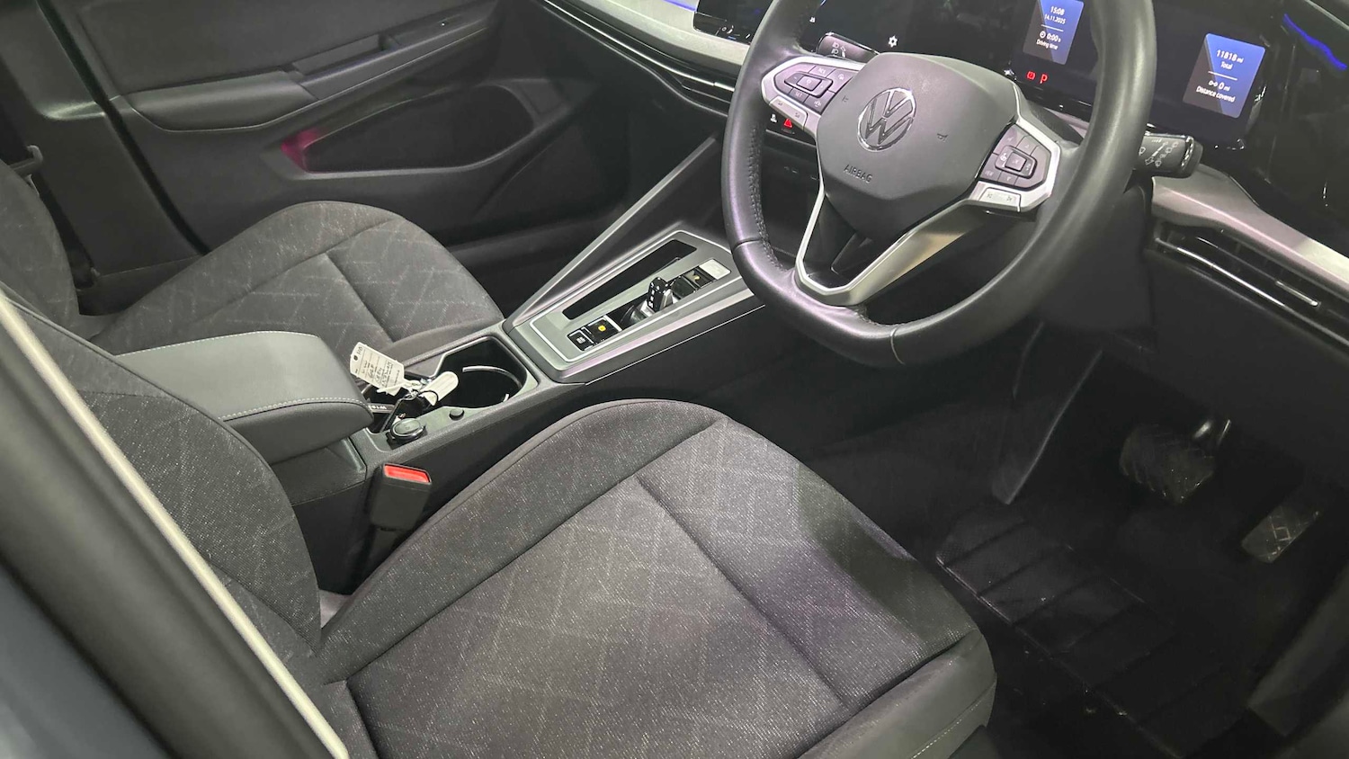 Used Volkswagen Golf 2024 for sale - 77859985: Photo 2