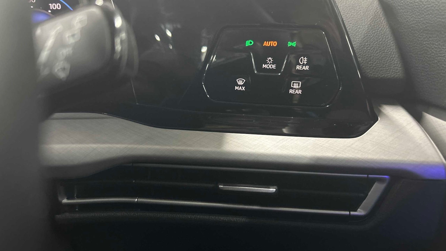 Used Volkswagen Golf 2024 for sale - 77859985: Photo 25