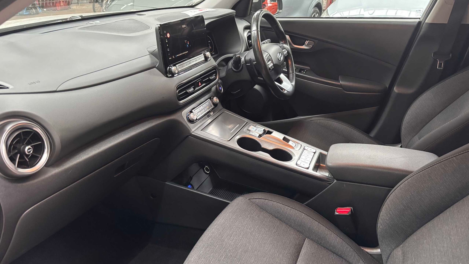 Used Hyundai KONA 2023 for sale - 77899231: Photo 11