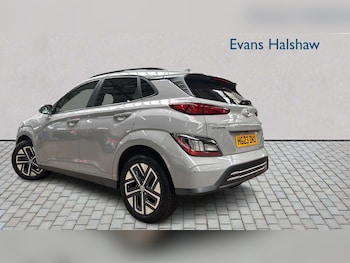 Used Hyundai KONA 2023 for sale - 77899231: Photo