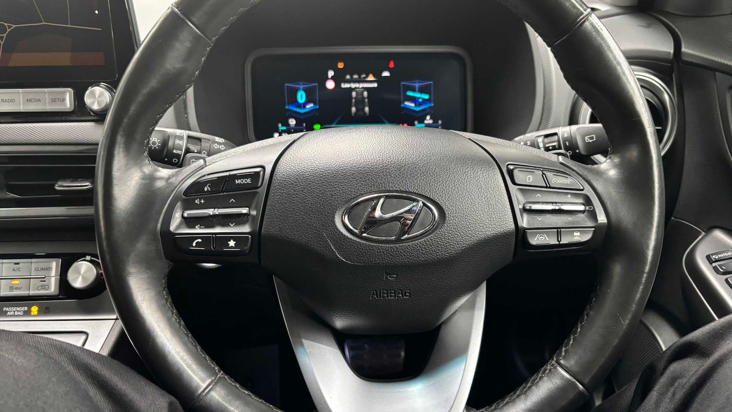 Used Hyundai KONA 2023 for sale - 77899231: Photo 8