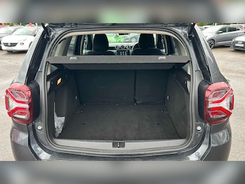 Used Dacia Duster 2023 for sale - 78845265: Photo
