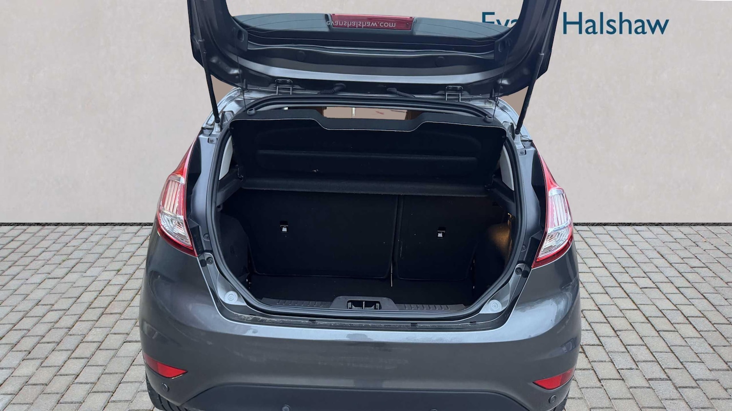 Used Ford Fiesta 2016 for sale - 77858075: Photo 4