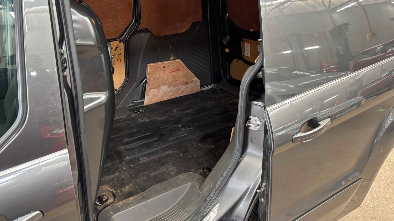 Used Ford Transit Connect 2018 for sale - 78104716: Photo 11