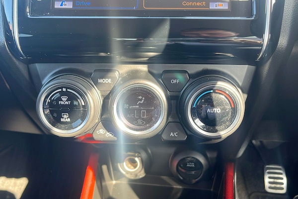 Used Suzuki Swift 2022 for sale - 76163893: Photo 40