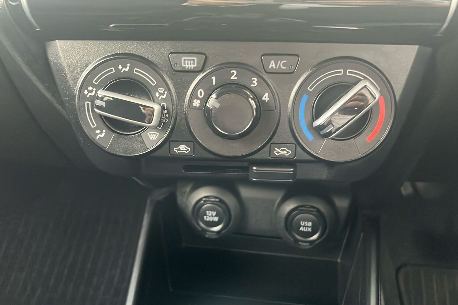 Used Suzuki Swift 2023 for sale - 76380253: Photo 15