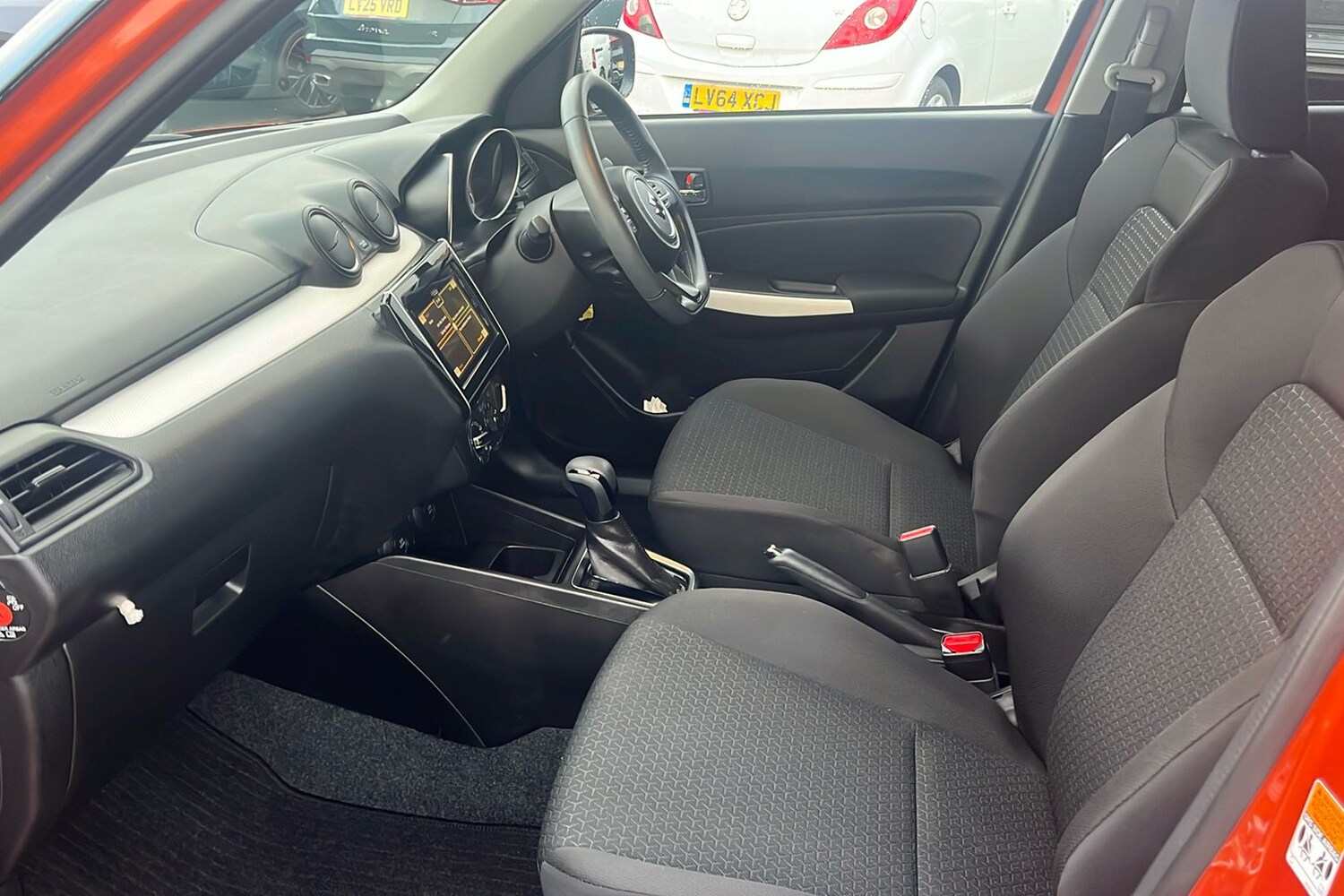 Used Suzuki Swift 2023 for sale - 76380253: Photo 3