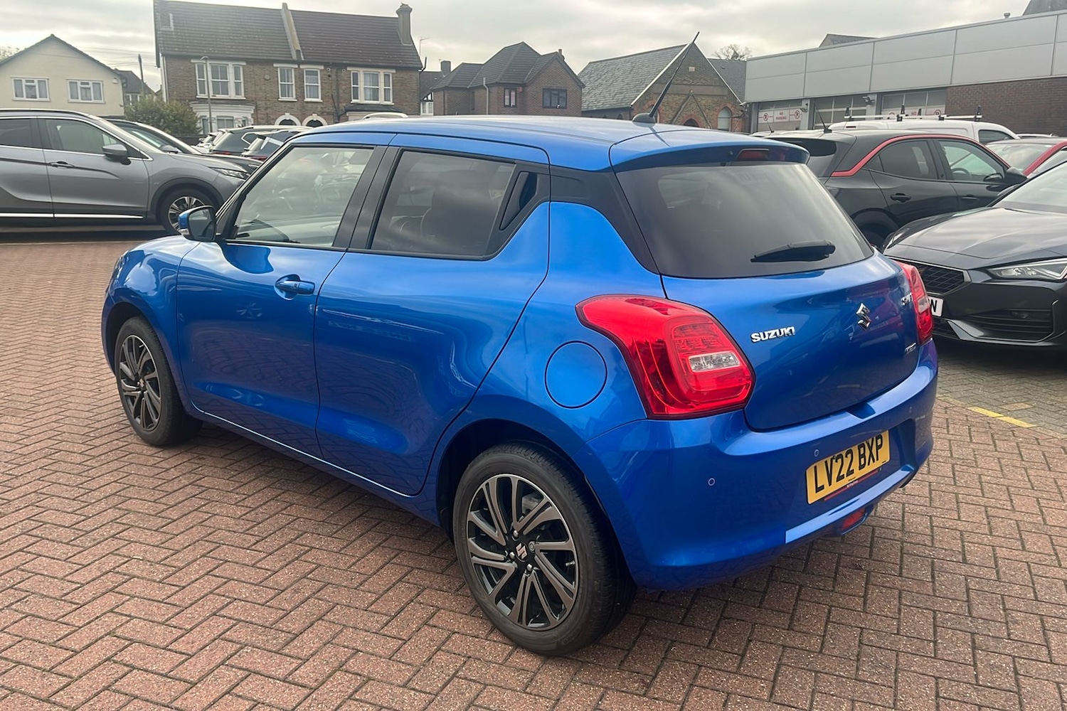 Used Suzuki Swift 2022 for sale - 76119940: Photo 2