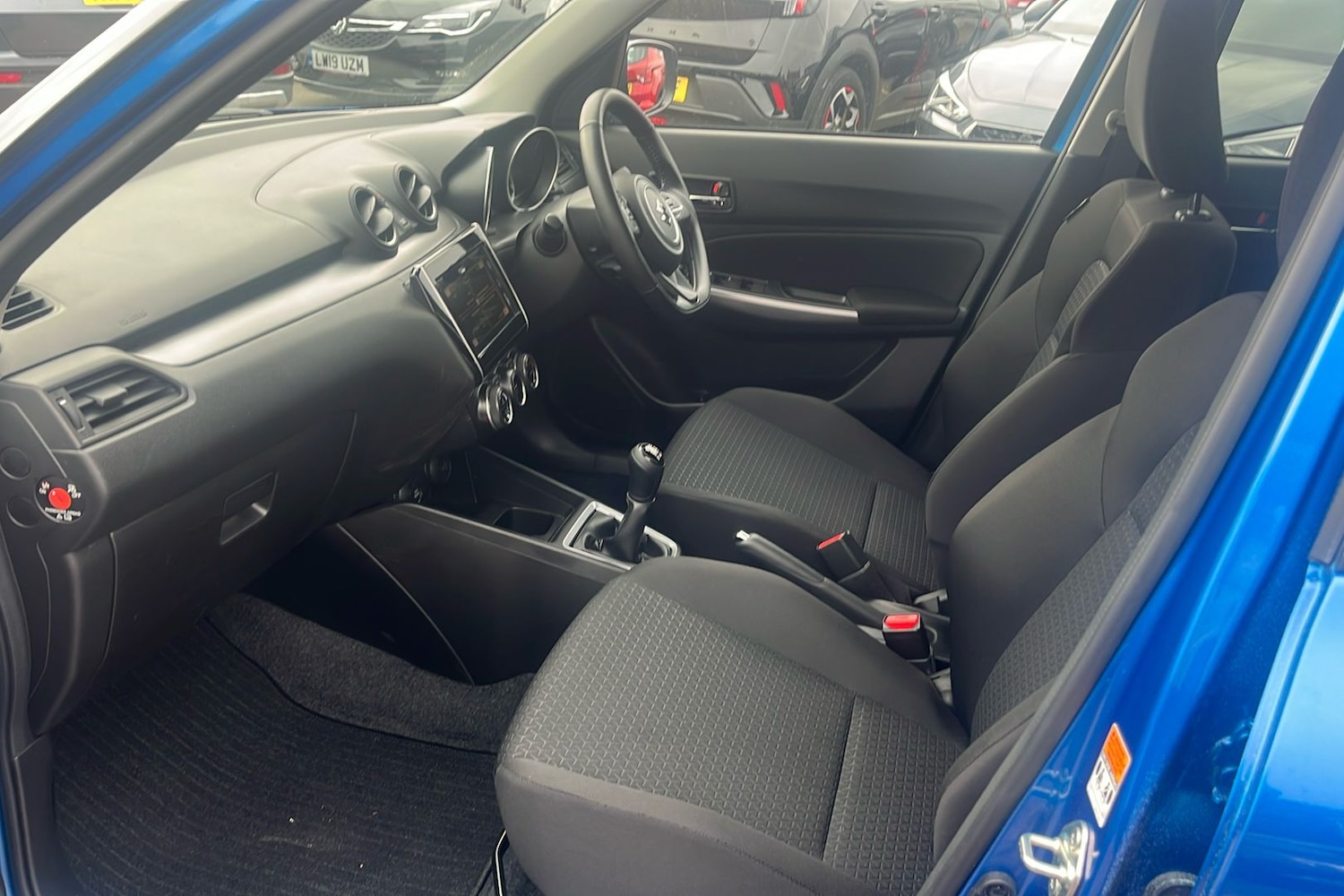 Used Suzuki Swift 2022 for sale - 76119940: Photo 3