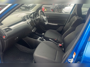 Used Suzuki Swift 2022 for sale - 76119940: Photo