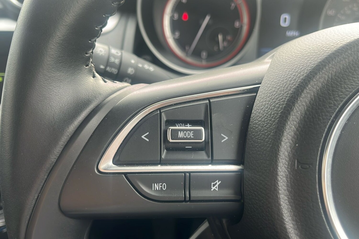 Used Suzuki Swift 2022 for sale - 76119940: Photo 46